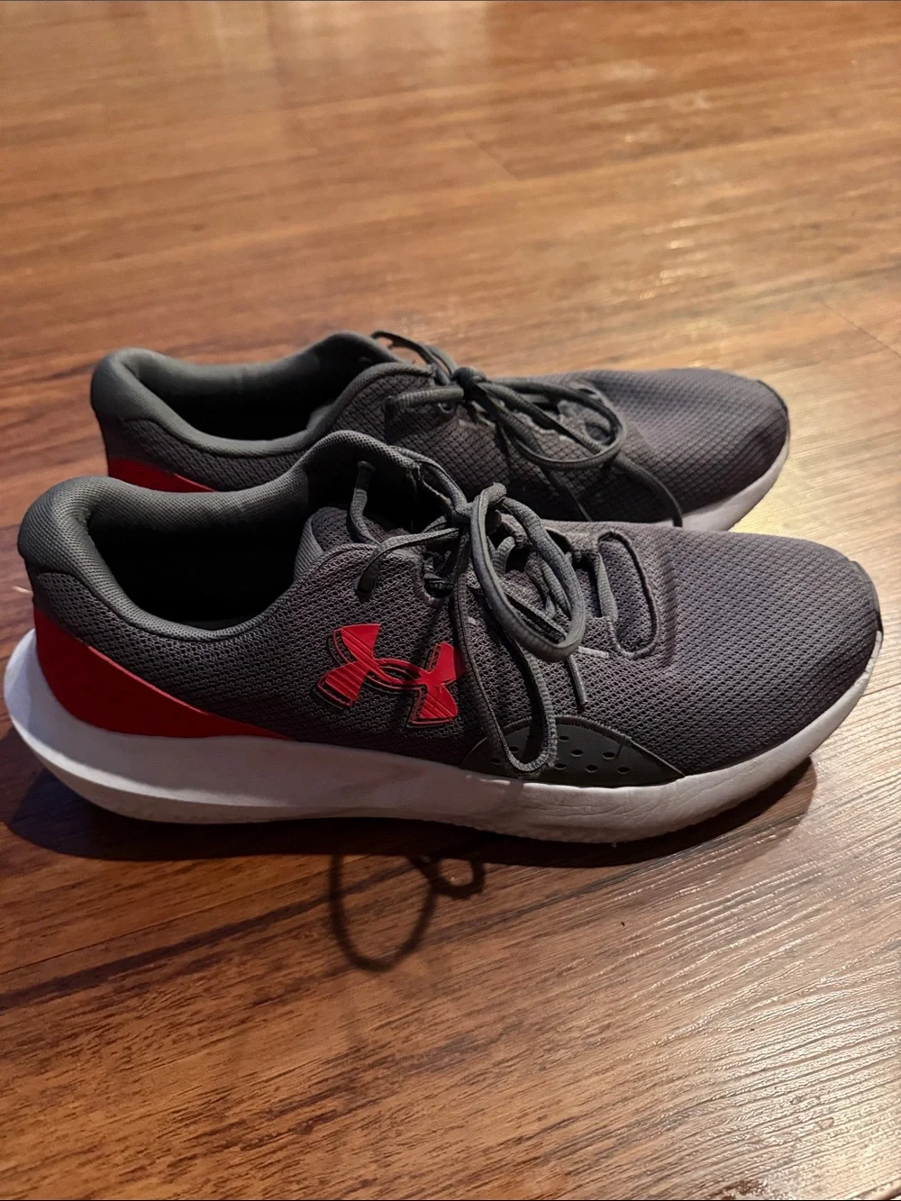 Gray Athletic Sneakers with Red Accent